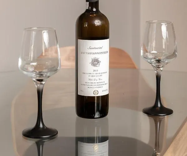 Kamares Neoklassiko Pensión 4*