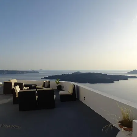 Guest house Neoklassiko Koukouli Fira (Santorini)