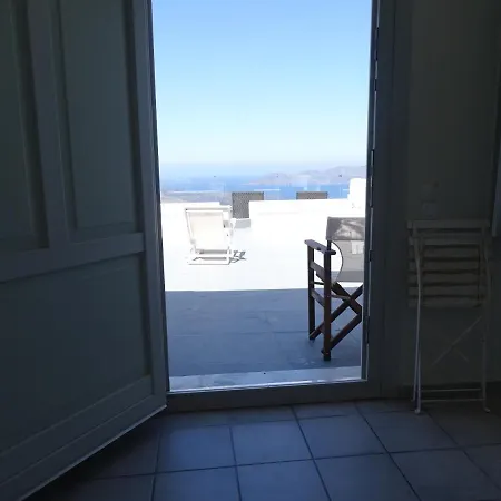 Guest house Neoklassiko Koukouli Fira (Santorini)