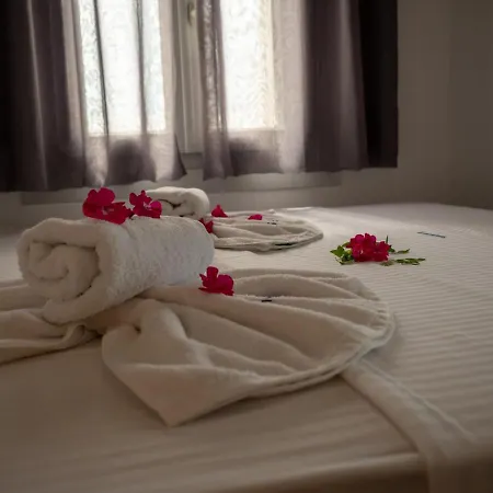 Neoklassiko Koukouli Guest house Fira (Santorini)