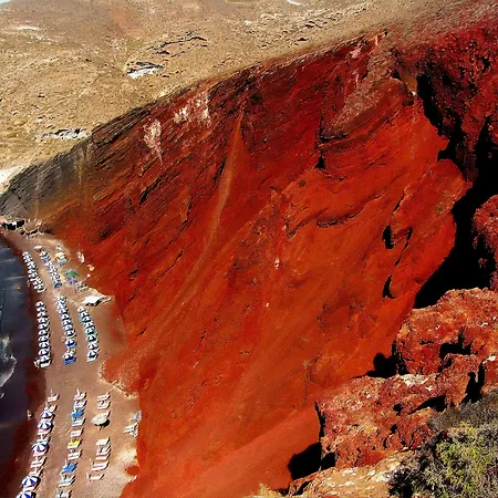 Neoklassiko Koukouli Тира