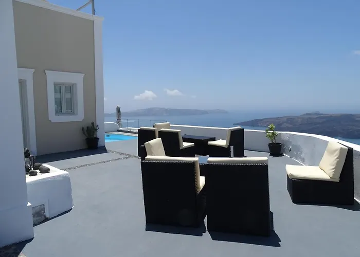 Neoklassiko Koukouli 4* Тира