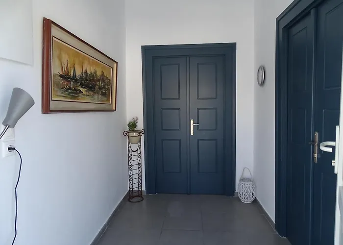 Konukevi Neoklassiko Koukouli