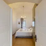 Kamares Neoklassiko Affittacamere 4*