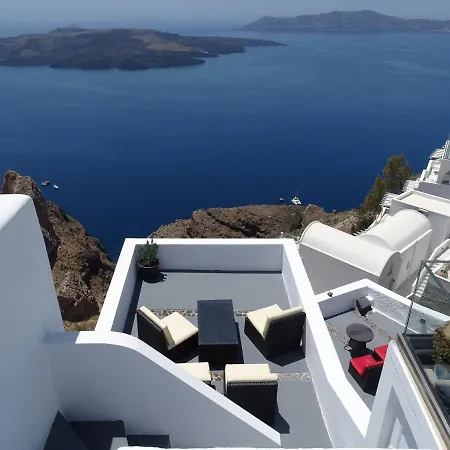 Neoklassiko Koukouli Pensión Fira (Santorini)
