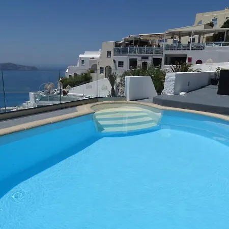 Pensión Neoklassiko Koukouli Fira (Santorini)