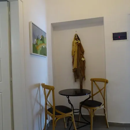 Pensión Neoklassiko Koukouli