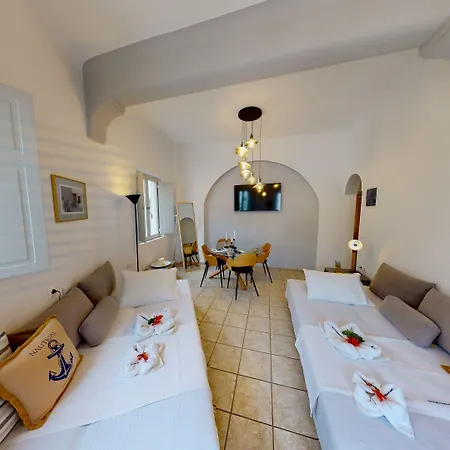 Neoklassiko Koukouli Pensión 4*