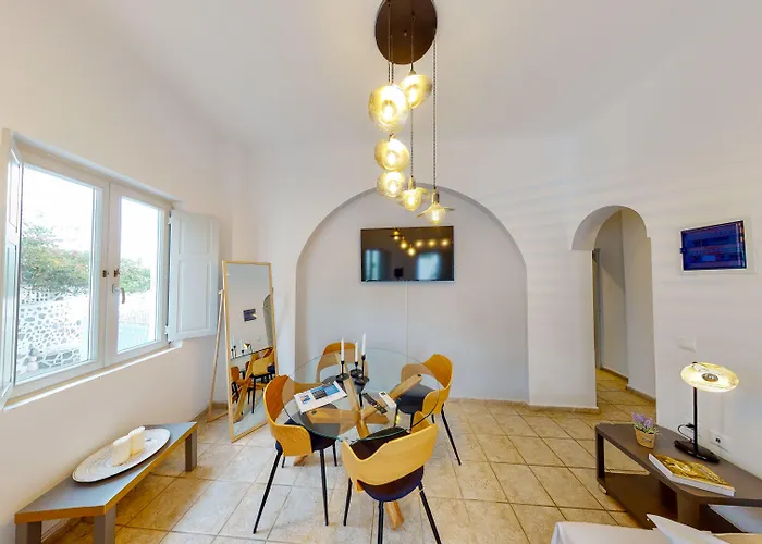 Maison d'hôtes Kamares Neoklassiko Fira (Santorini)